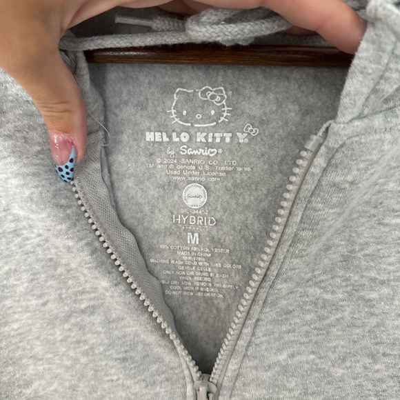 Sanrio Hello Kitty Gray Hoodie - Picture 3 of 4